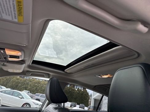 Used 2024 Subaru Crosstrek 2.5i Limited image 21