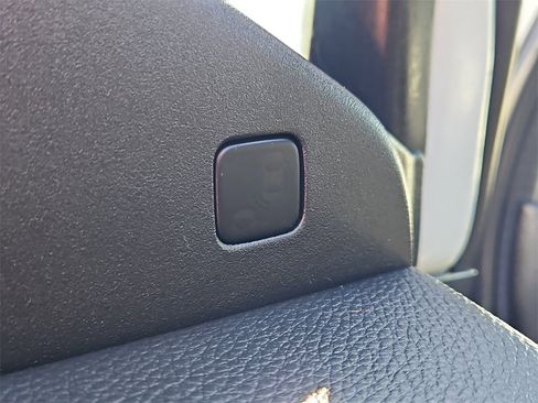 Certified 2022 Honda Pilot Touring image 27