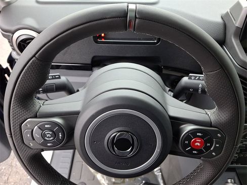 New 2025 INEOS Grenadier Fieldmaster Edition image 9