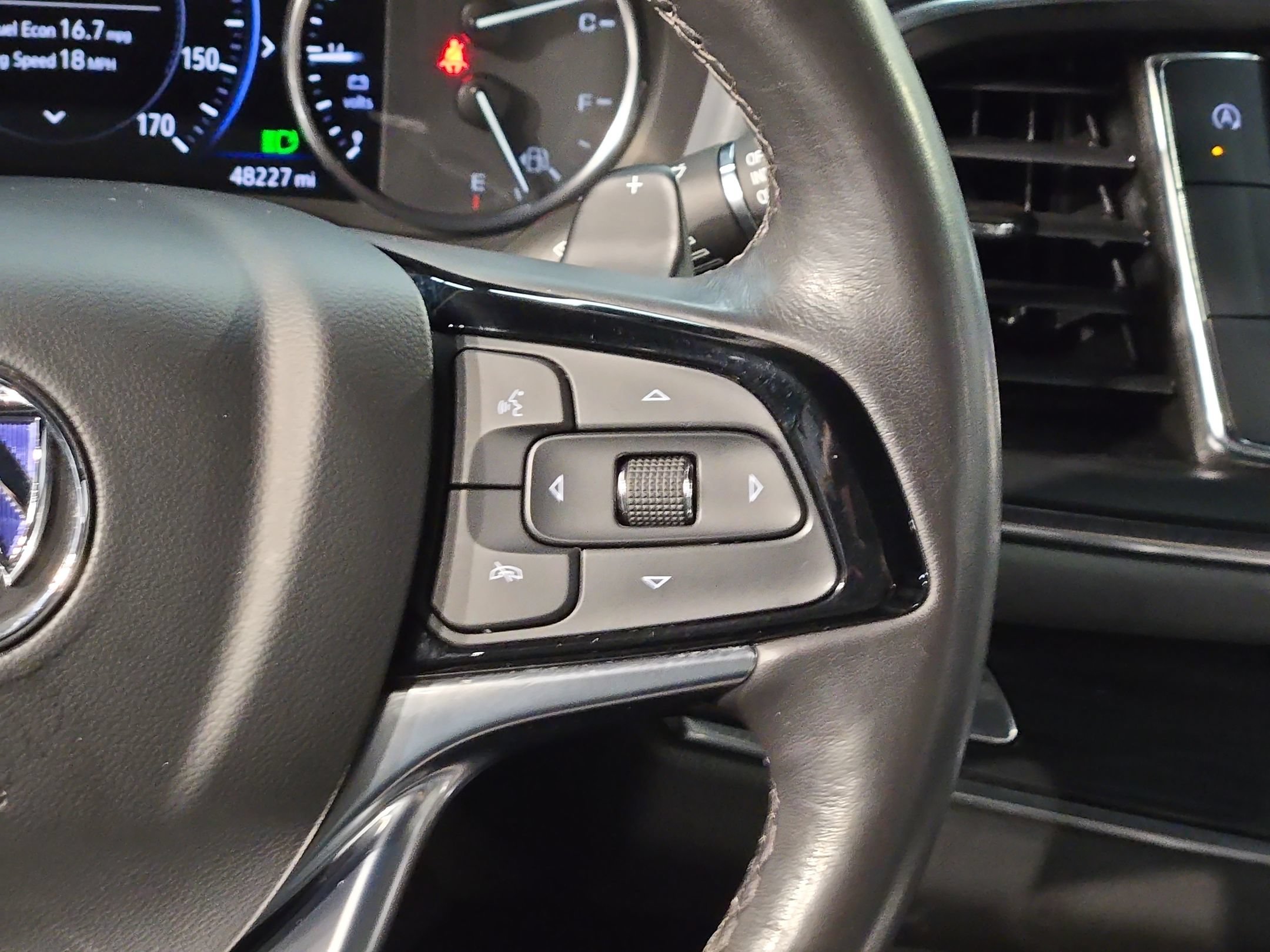 Used 2024 Buick Enclave Premium FWD image 28