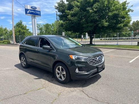 Used 2022 Ford Edge SEL w/ Convenience Package AWD/4WD image 3
