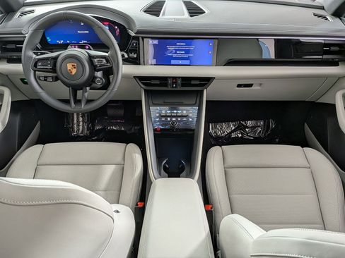 New 2026 Porsche Macan Electric RWD image 21