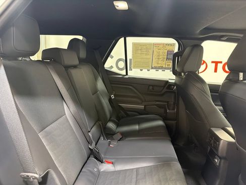Used 2025 Toyota 4Runner TRD Off-Road Premium w/ Tow Technology Package AWD/4WD image 15