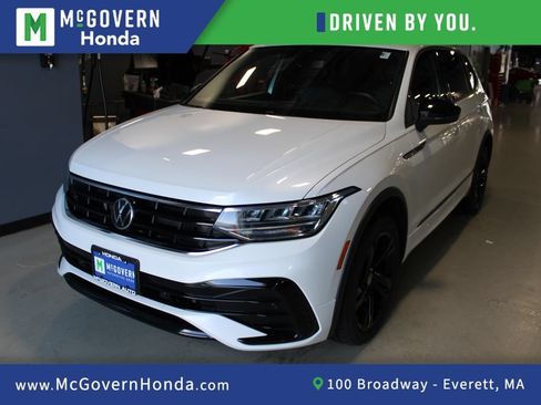 Used 2024 Volkswagen Tiguan SE R-Line AWD/4WD image 1