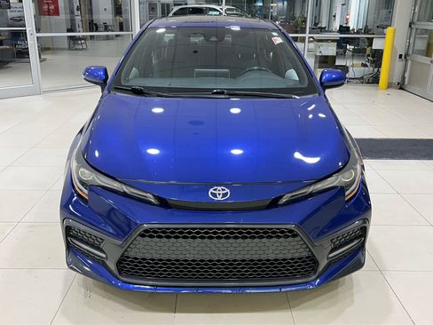 Used 2020 Toyota Corolla SE w/ SE Premium Package image 2