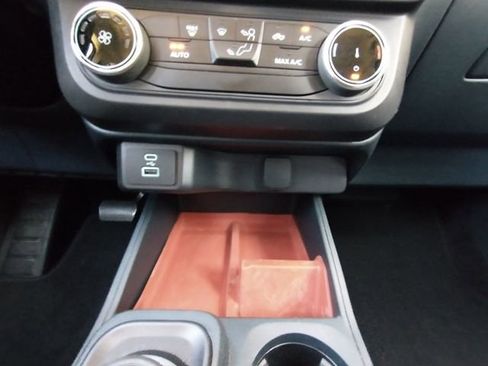 Used 2023 Ford Maverick XLT image 51