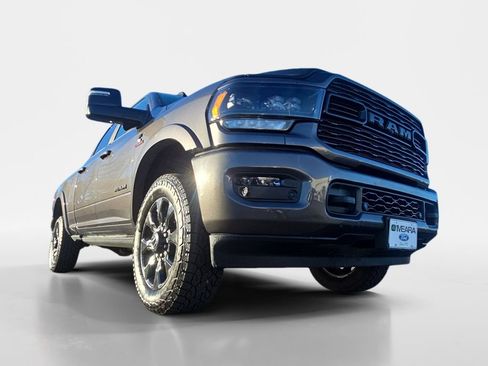 Used 2023 RAM 2500 Limited image 26