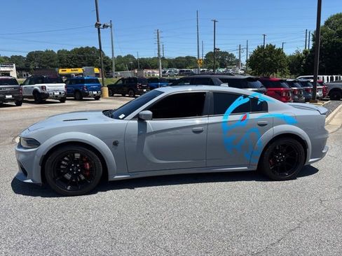 Used 2022 Dodge Charger SRT Hellcat RWD image 5