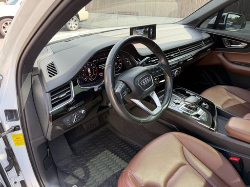 Used 2018 Audi Q7 3.0T Prestige w/ Prestige Package AWD/4WD image 25