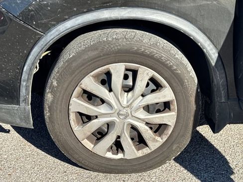 Used 2016 Nissan Rogue S image 20