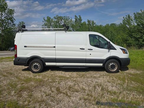 Used 2018 Ford Transit 250 148 Low Roof RWD image 6
