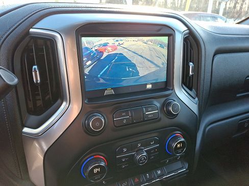 Used 2021 Chevrolet Silverado 1500 LT image 24