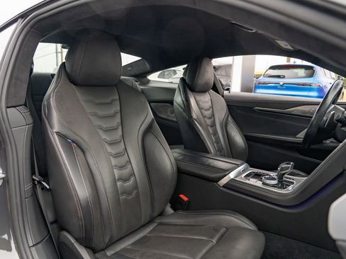 Used 2023 BMW M850i xDrive Coupe image 19