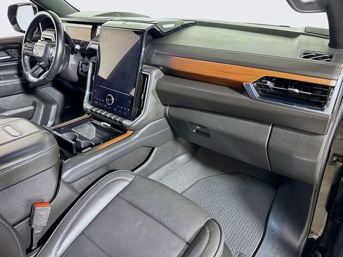 Certified 2025 GMC Yukon Denali AWD/4WD image 29