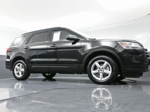 Used 2018 Ford Explorer 4WD w/ Class II Trailer Tow Package image 47