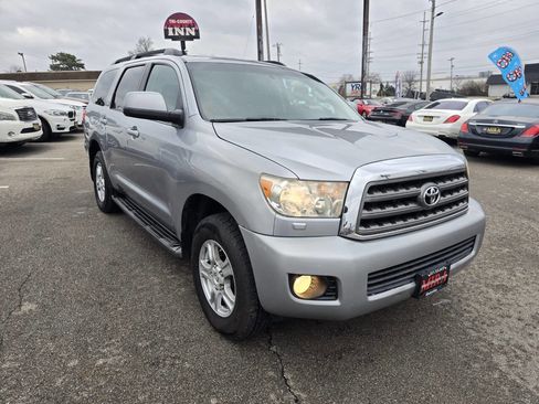 Used 2011 Toyota Sequoia SR5 image 66