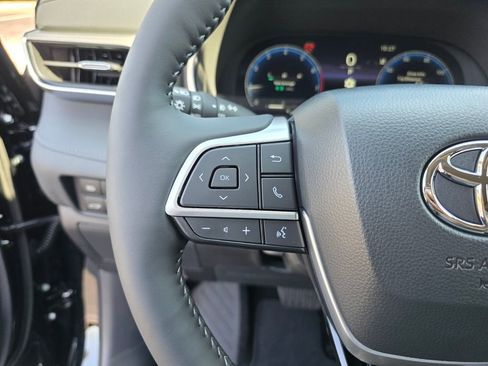 New 2026 Toyota Highlander Platinum AWD/4WD image 31