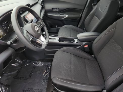 Used 2024 Nissan Kicks SV image 14
