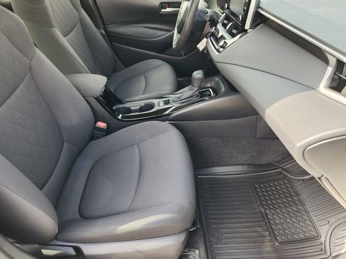 Used 2020 Toyota Corolla LE image 17