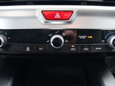 Used 2020 Kia Telluride LX AWD/4WD image 28