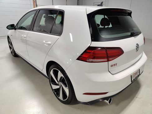 Used 2019 Volkswagen GTI SE w/ SE Experience Package image 17