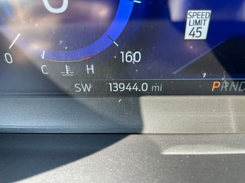 Used 2023 Ford Explorer King Ranch w/ Technology Package image 15