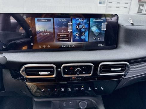 New 2027 Nissan Sentra SV w/ SV Convenience Package FWD image 12