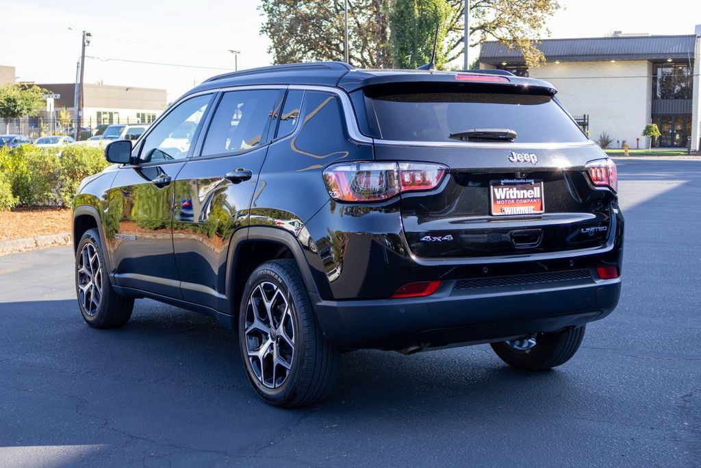 Used 2025 Jeep Compass Limited AWD/4WD image 9