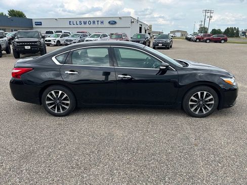 Used 2016 Nissan Altima 2.5 SL FWD image 8