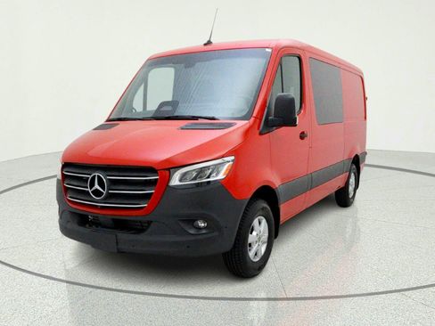 Used 2025 Mercedes-Benz Sprinter 2500 image 2