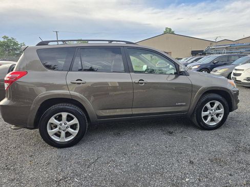 Used 2011 Toyota RAV4 Limited w/ Limited Extra Value Pkg AWD/4WD image 10