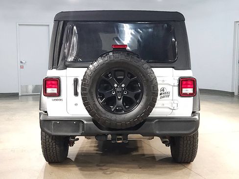 Used 2022 Jeep Wrangler Unlimited Sport AWD/4WD image 6
