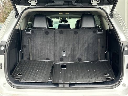 Used 2023 Toyota Highlander Limited image 6