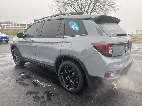 Used 2025 Honda Passport Black Edition image 10
