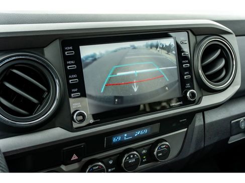 Used 2021 Toyota Tacoma TRD Off-Road image 21