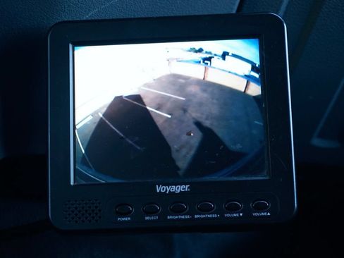 Used 2016 Ford F650 2WD Crew Cab Super Duty image 41