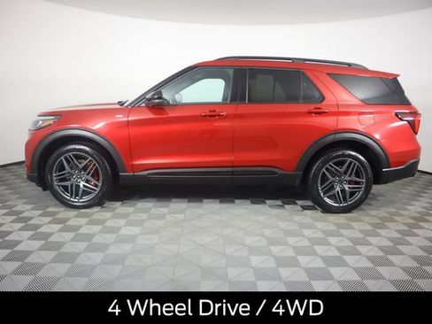 Used 2025 Ford Explorer ST-Line w/ Premium Package AWD/4WD image 8