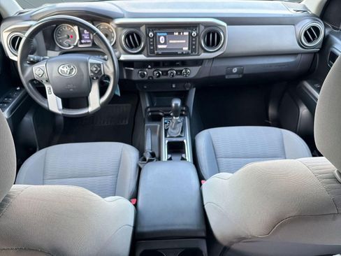 Used 2017 Toyota Tacoma SR5 image 15
