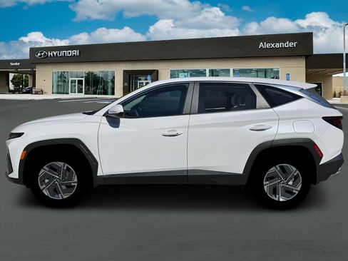 New 2026 Hyundai Tucson Blue SE AWD/4WD image 3