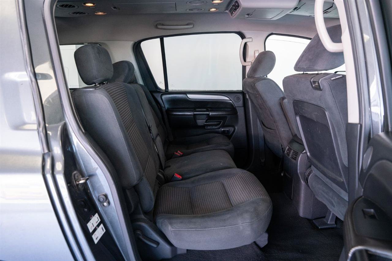 Used 2010 Nissan Armada SE AWD/4WD image 16