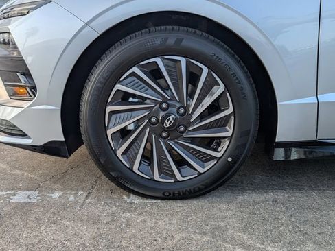 New 2026 Hyundai Sonata SEL FWD image 9