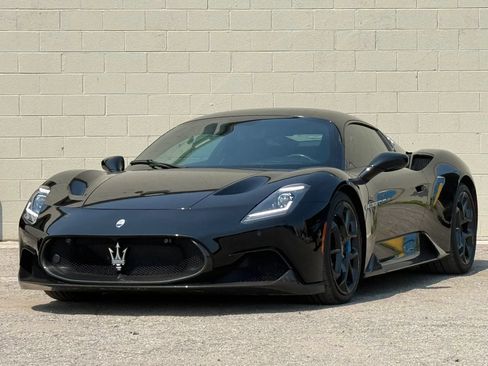 Used 2022 Maserati MC20 Coupe RWD image 1