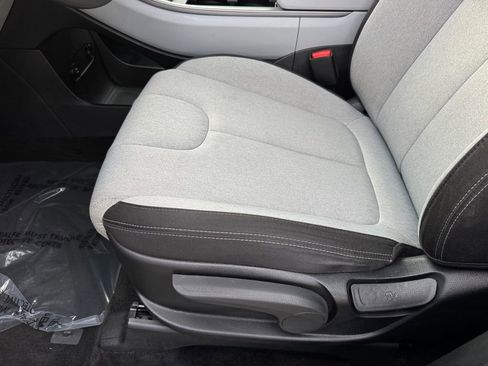 Used 2022 Hyundai Palisade SE image 35