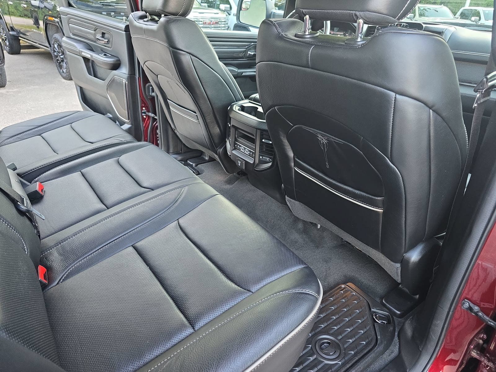 Used 2023 RAM 1500 Limited AWD/4WD image 11