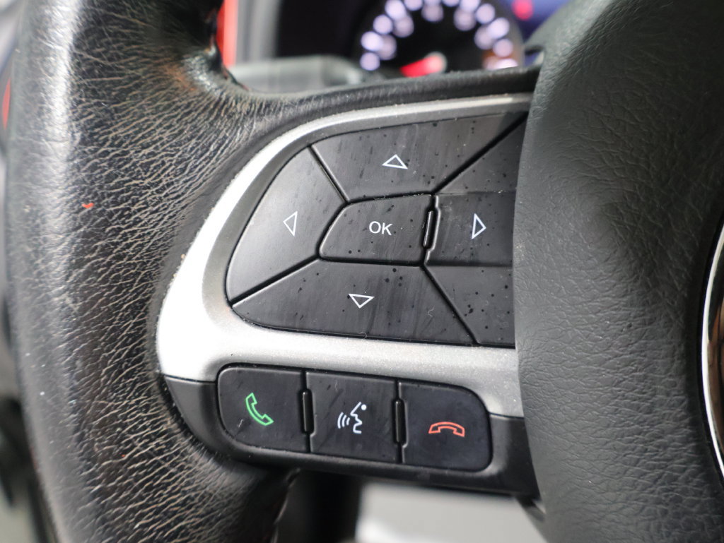 Used 2019 Jeep Renegade Trailhawk AWD/4WD image 34