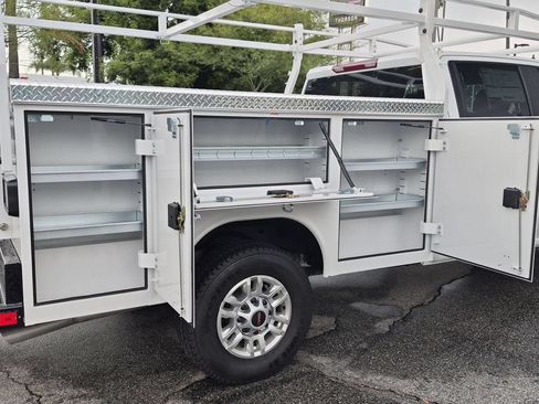 New 2026 GMC Sierra 2500 Pro w/ Convenience Package RWD image 28