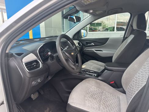 Used 2020 Chevrolet Equinox LS FWD image 17
