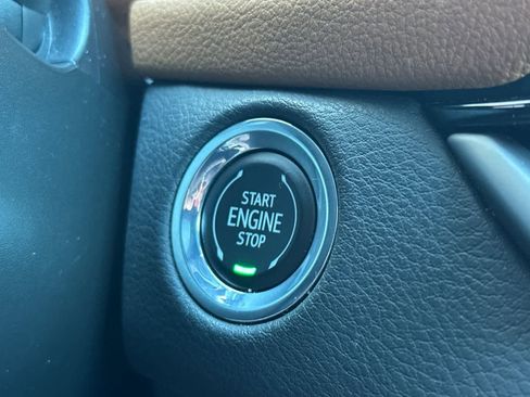 Used 2024 Cadillac XT4 Sport image 25