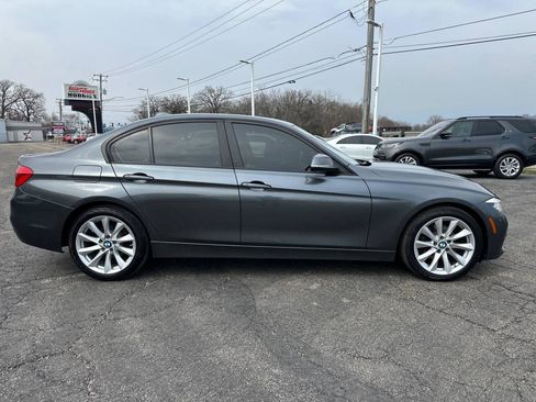 Used 2016 BMW 320i xDrive Sedan AWD/4WD image 6