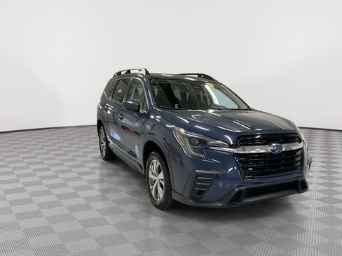 Used 2025 Subaru Ascent Premium image 2